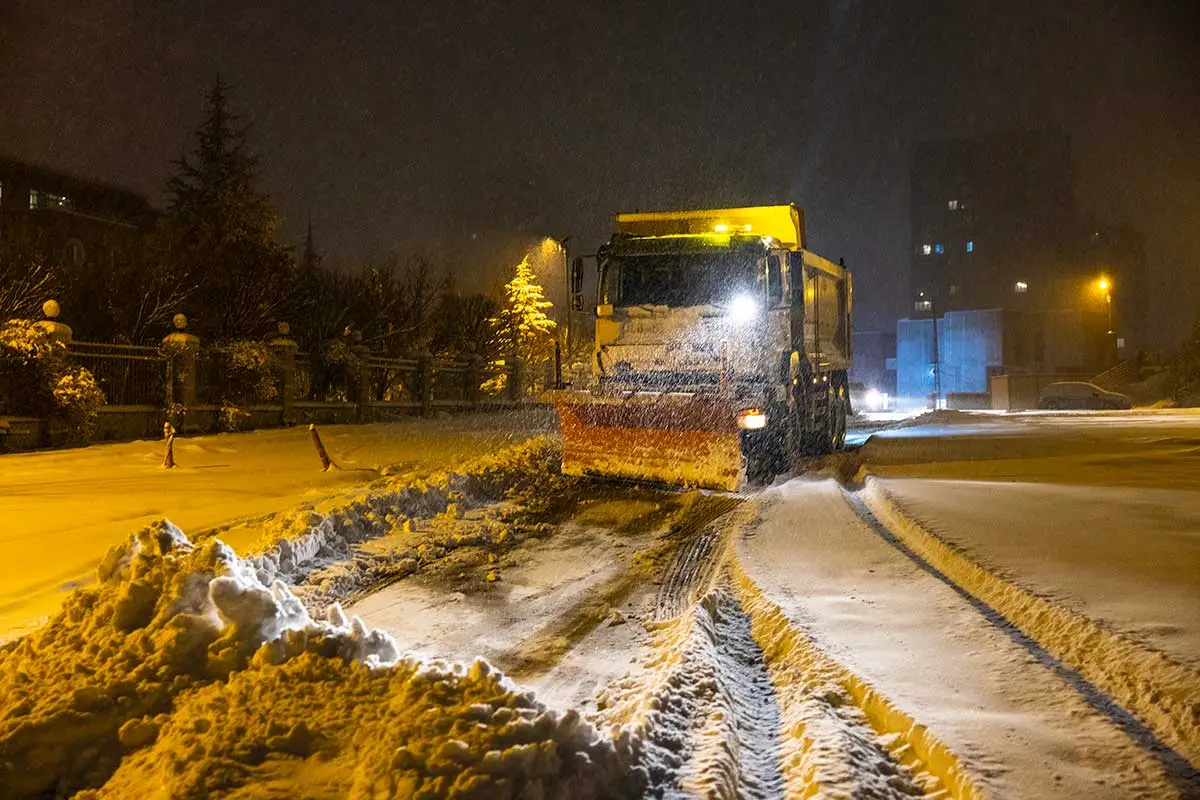 Gölbaşı Belediye Başkanı Odabaşı kar ekiplerinin başındaydı