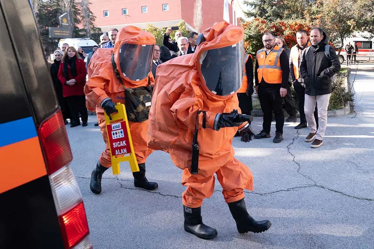 Ankara Üniversitesi'nde KBRN, deprem ve yangın tatbikatı yapıldı