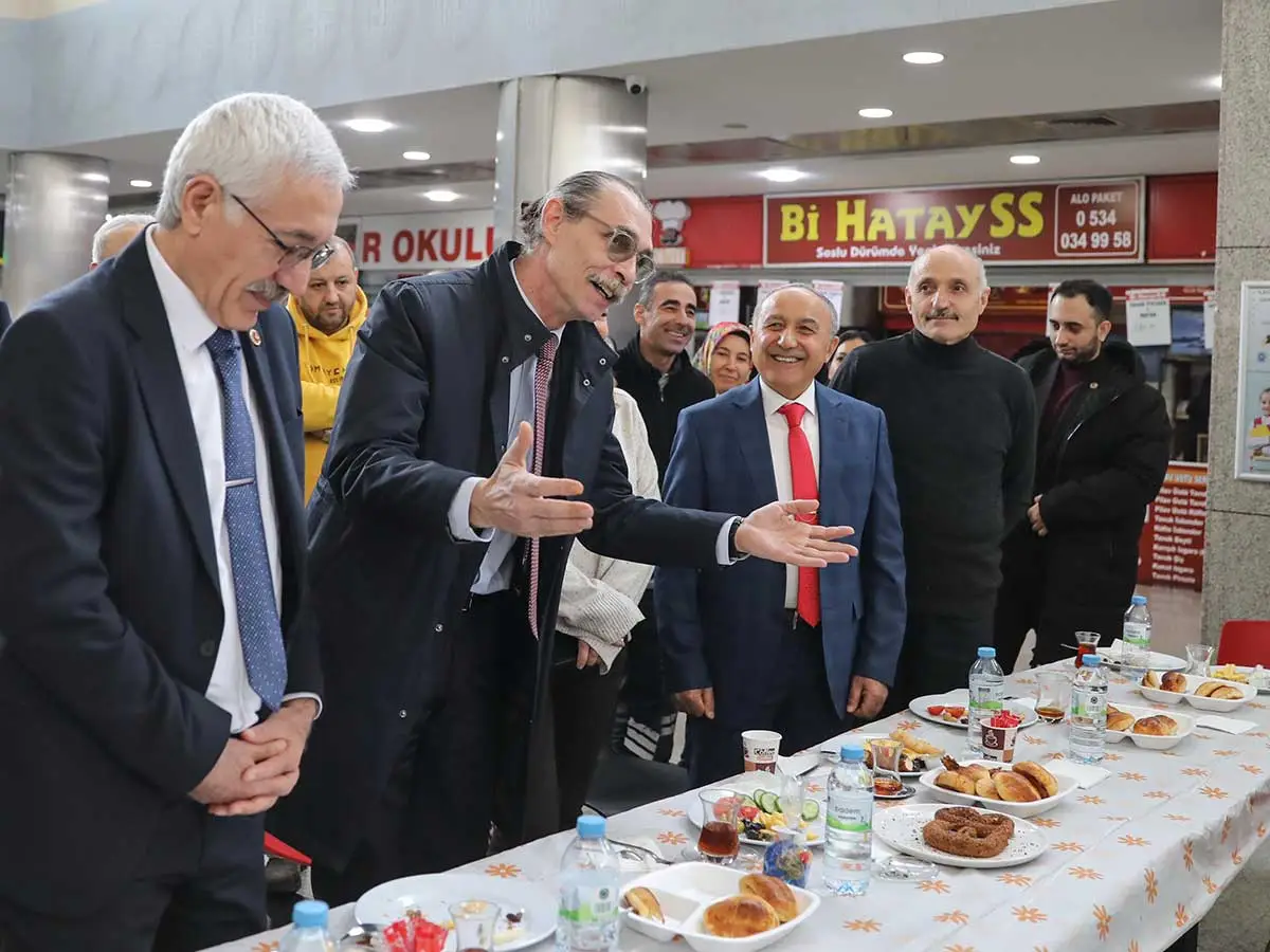 Erdal Beşikçioğlu Etimesgut esnafıyla kahvaltıda buluştu