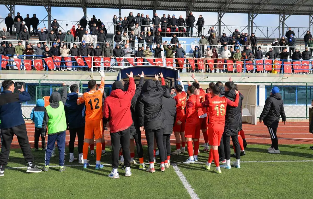 Kahramankazan Belediyespor arayı açtı