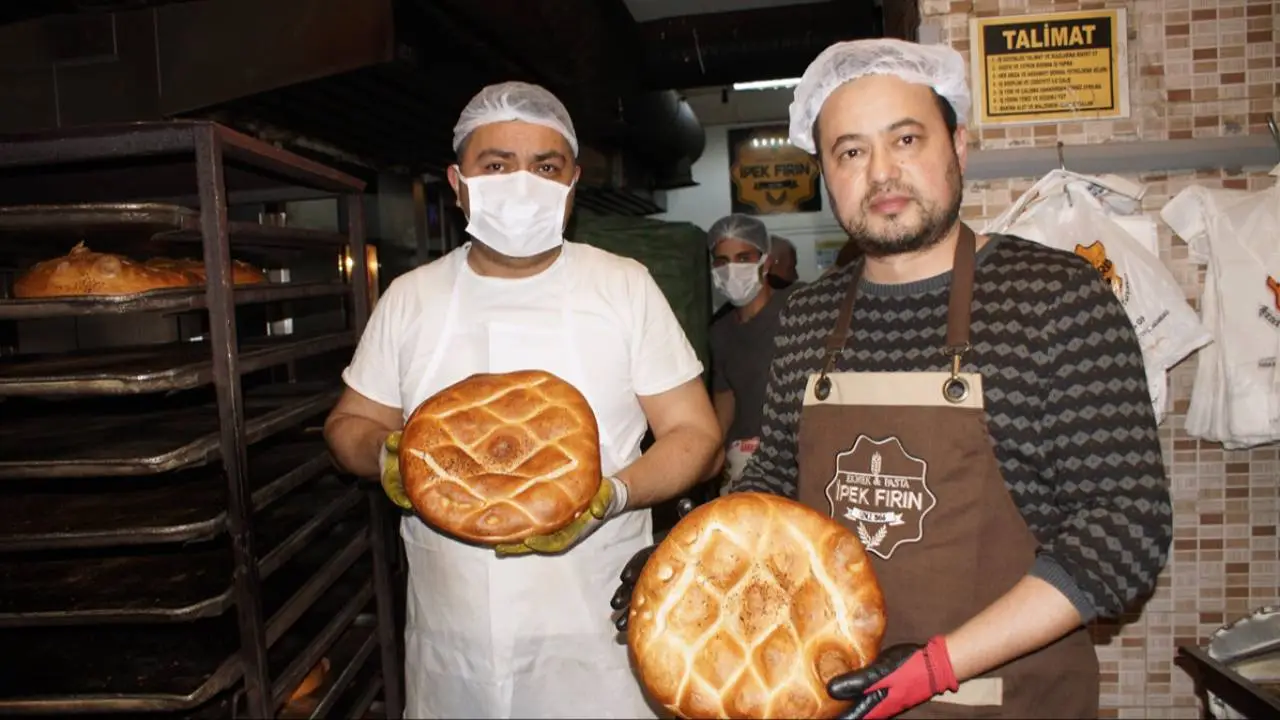 Çubuk'ta yapılan bu pideye talep artıyor