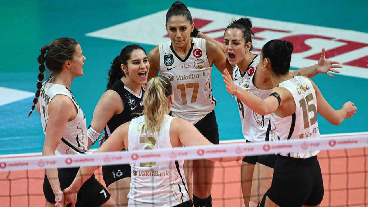 VakıfBank, Keçiören Belediyesi Sigorta Shop'u 3-0 mağlup etti