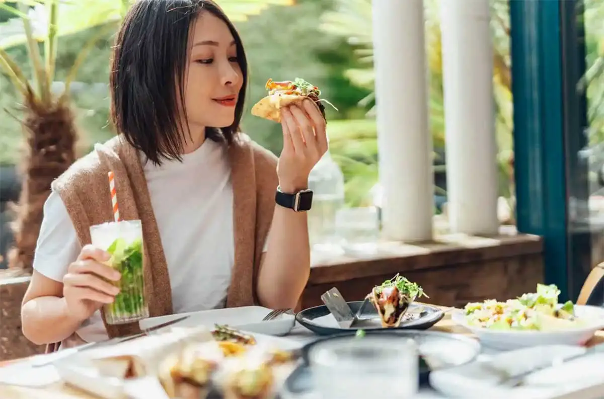 Mindful Yemek Yeme: Bilinçli Beslenme Nedir? Nasıl Uygulanır?