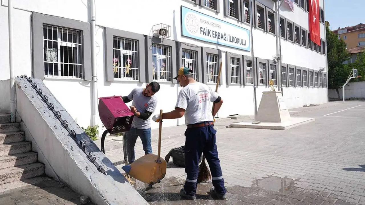 Keçiören'de okul zili çalmadan, temizlik seferberliği!