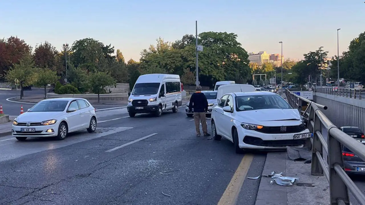 Ankara'da TBMM önünde hareketli saatler...