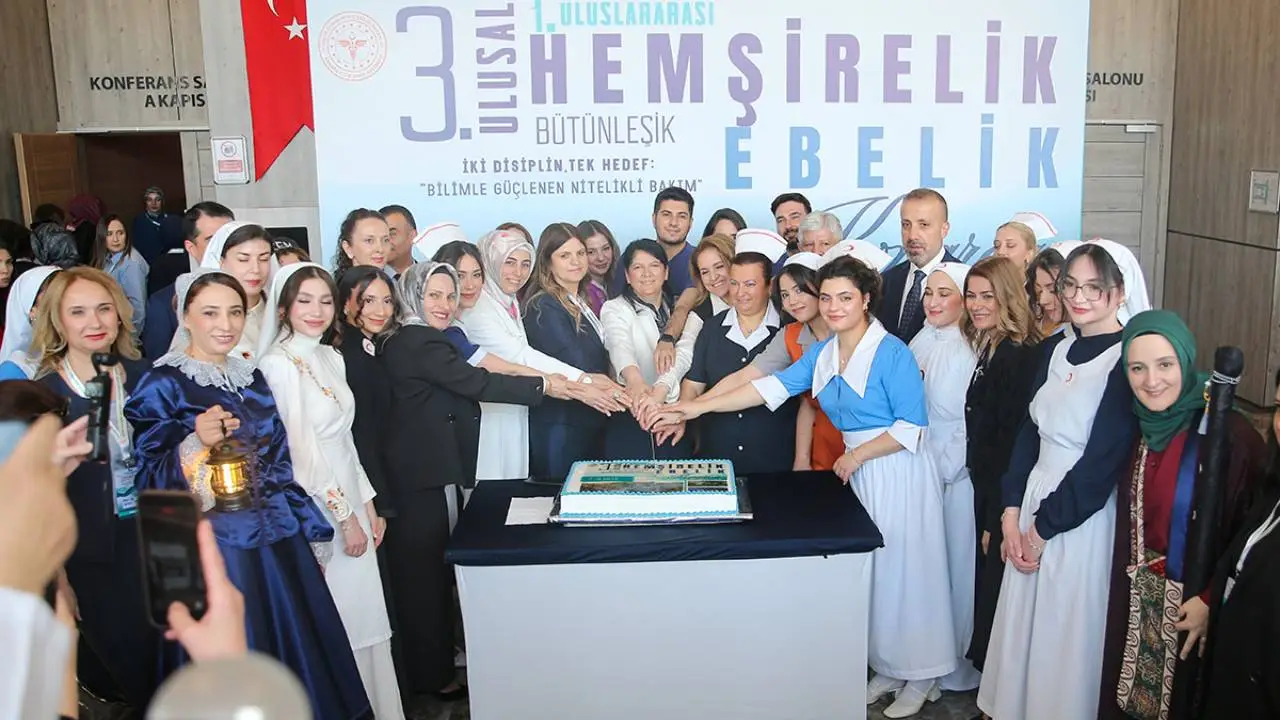 'Hemşirelik ve Bütünleşik Ebelik Kongresi' Ankara'da düzenlendi