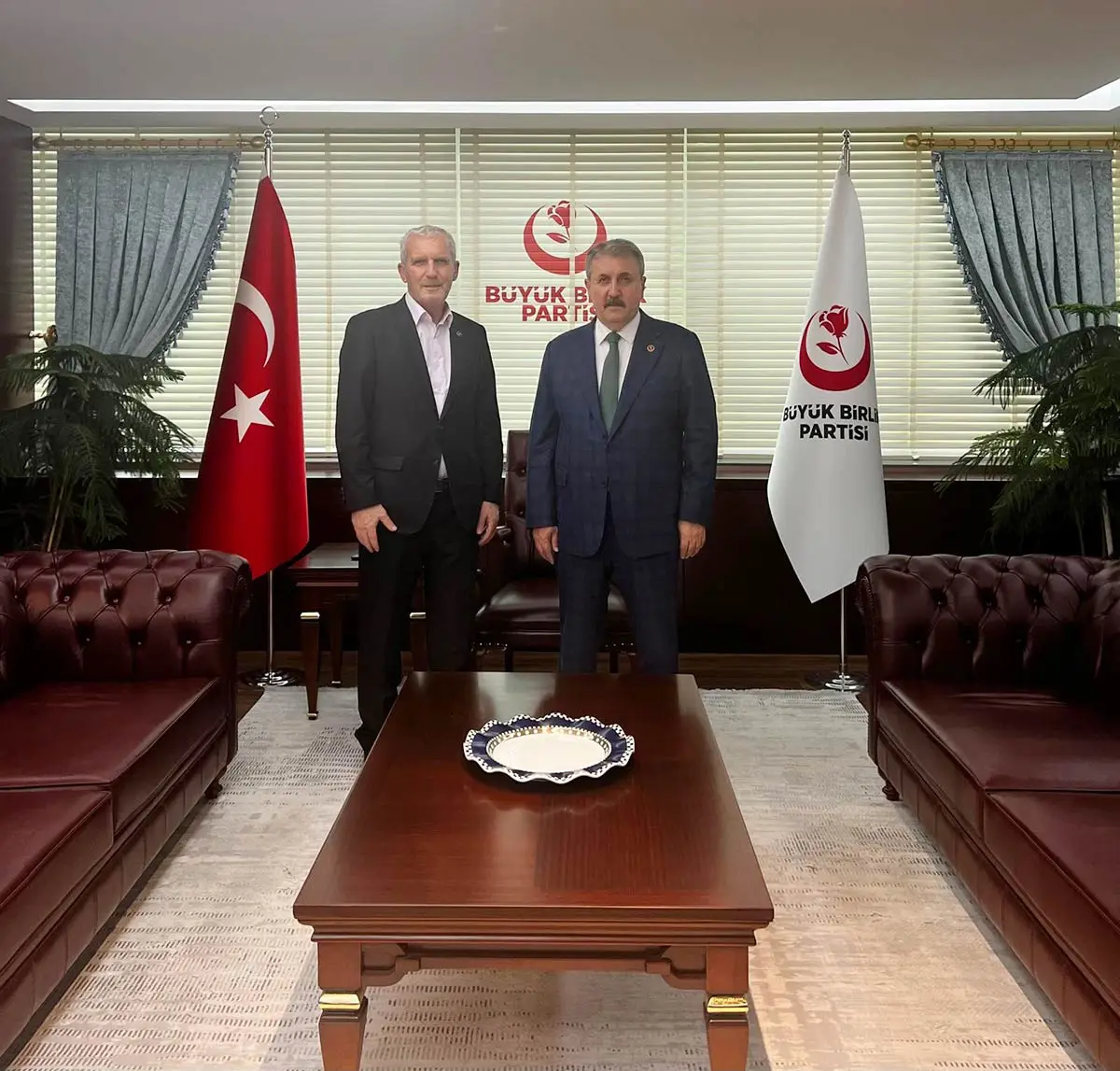 Fuat Oktay’dan Destici ailesine taziye mesajı