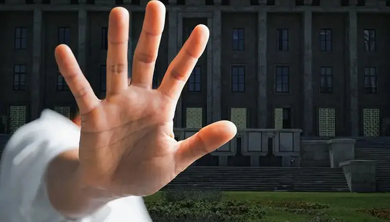 TBMM’deki taciz davasında 4 sanığa tahliye kararı