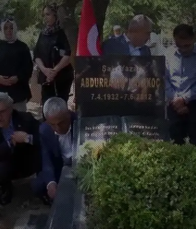 Abdurrahim Karakoç, Ankara'da mezarı başında anıldı