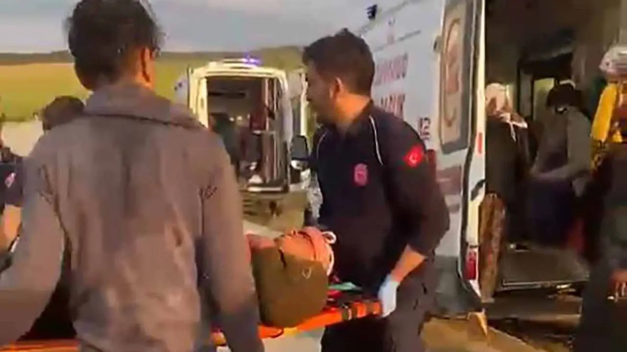 Ankara Polatlı'da tarım işçilerini taşıyan minibüs kaza yaptı