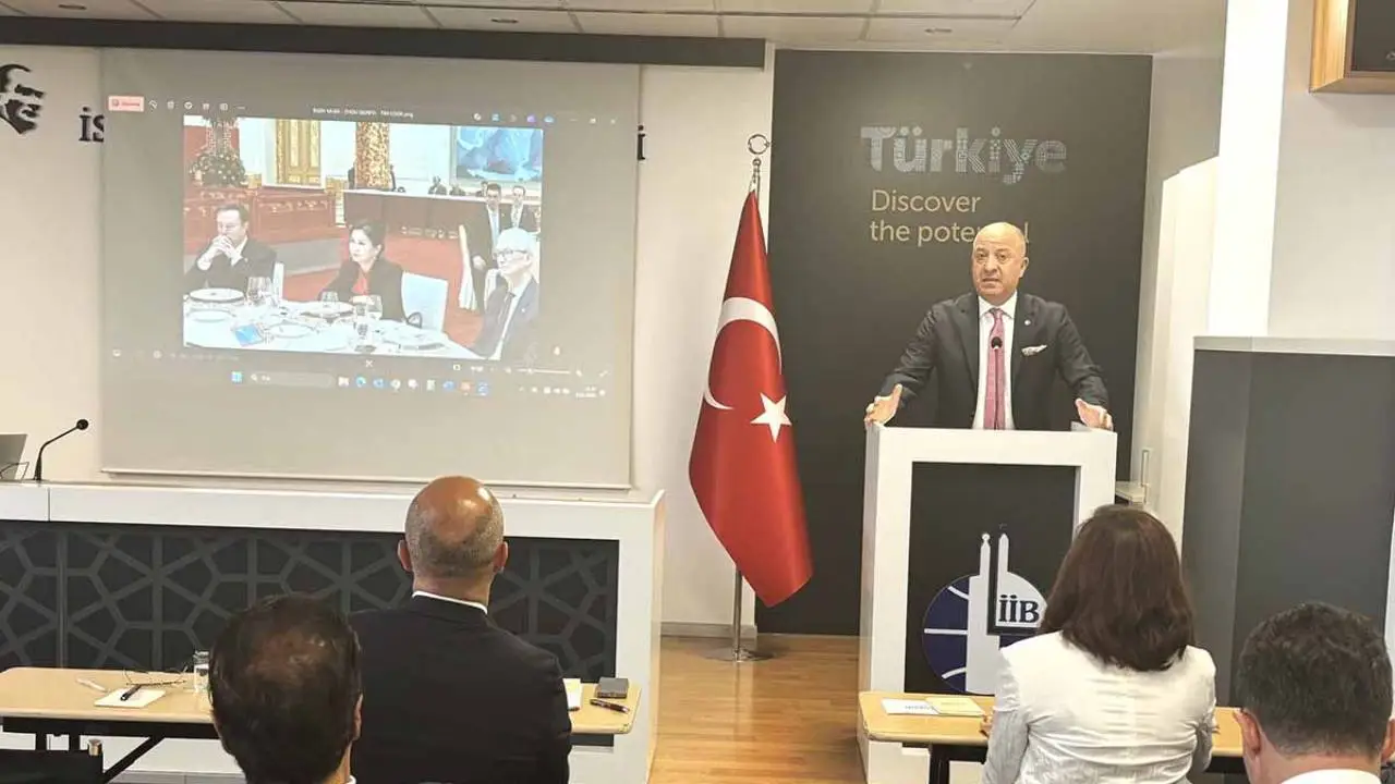 ASO Başkanı Seyit Ardıç'tan TurkishGlass vurgusu
