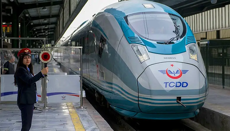 Ankara-Konya YHT sefer saatlerinde değişiklik yapıldı