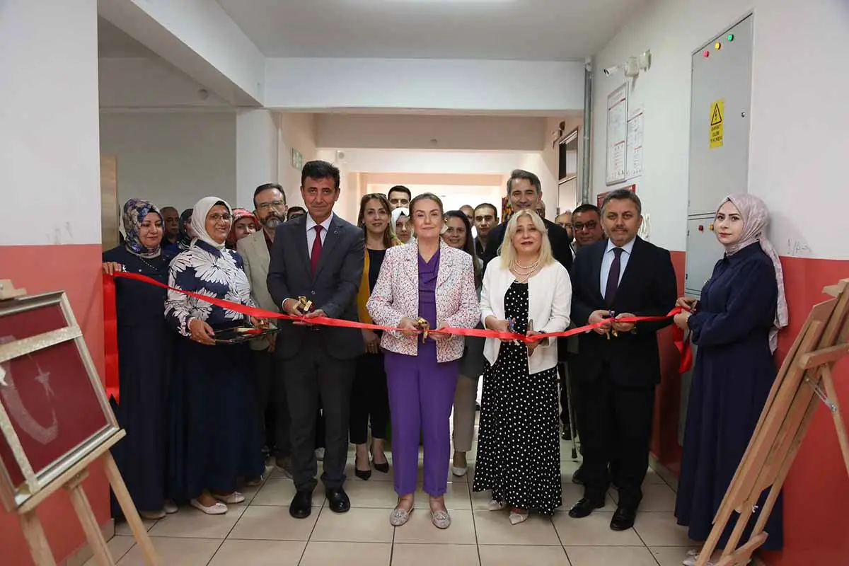 'Kur’an Işığıyla Sanatı Keşfet' projesinin kapanış programı geçekleşti