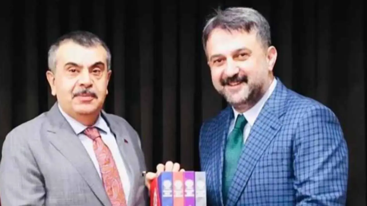 AKK'nin Seyir Defteri ziyaretleri sürüyor