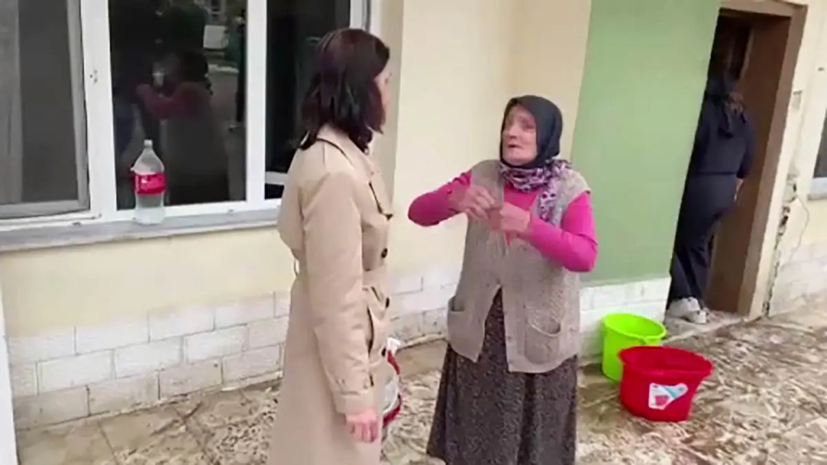 Kahramankazan’da sağanak yaşlı çiftin evini bastı