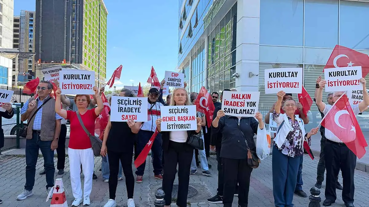 CHP Ankara Gönüllüler Platformu 'Kurultay' çağrısı yaptı