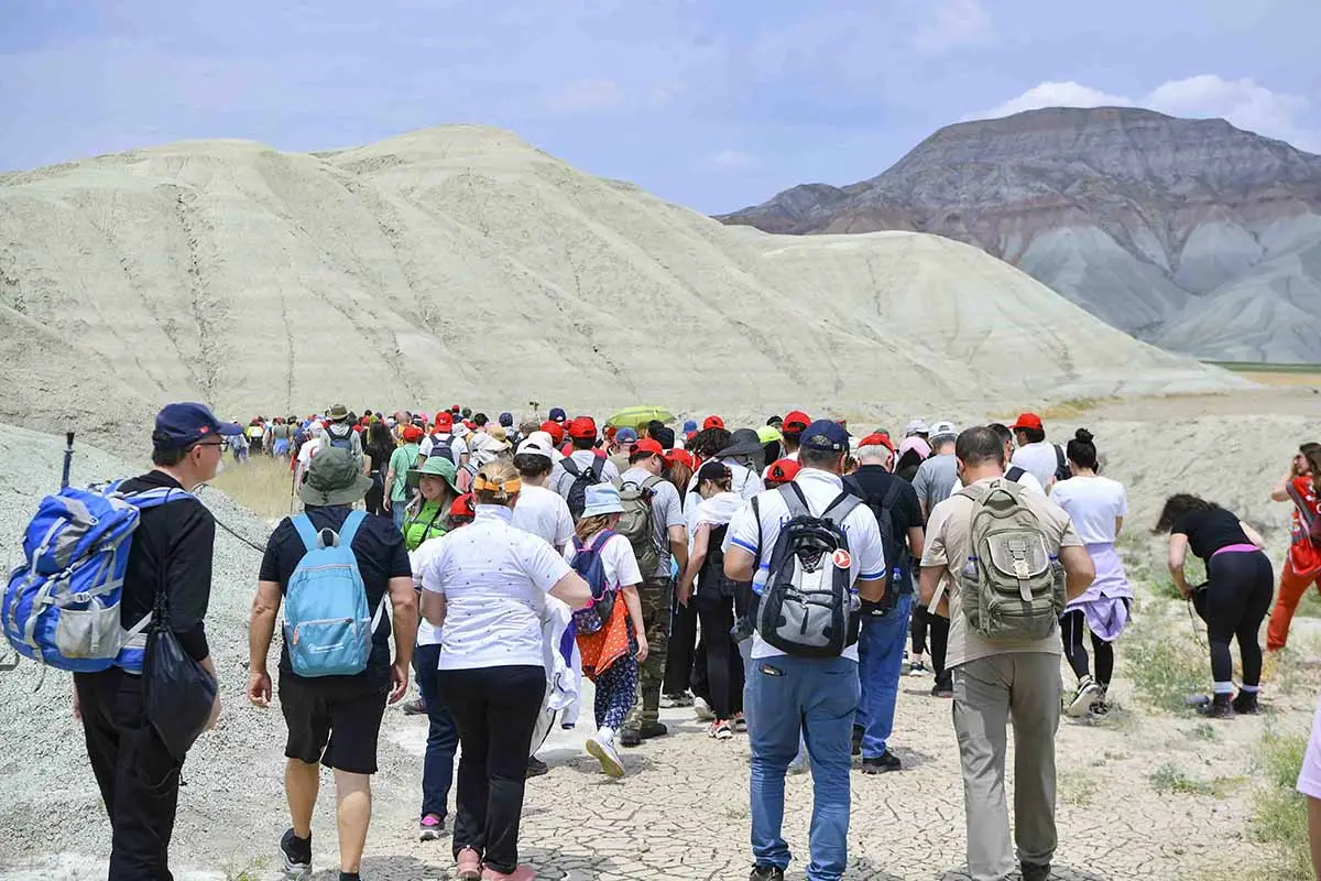 Nallıhan Kız Tepesi'nde doğa yürüyüşü düzenlendi