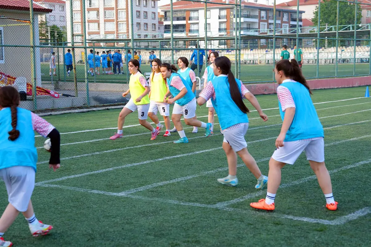 Kadın futboluna ilgi her yıl artıyor