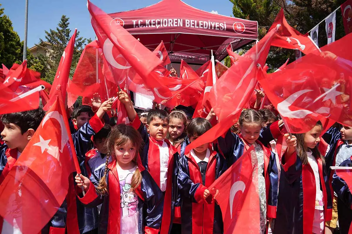 Keçiören'in minikleri için mezuniyet heyecanı