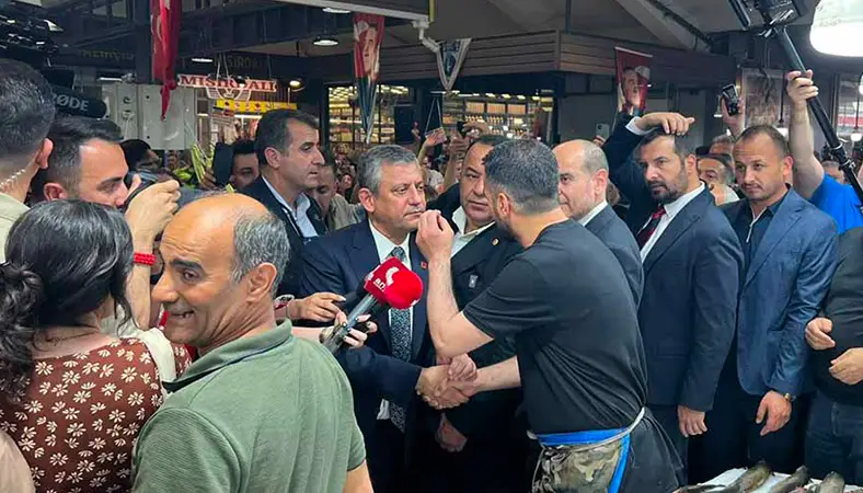 Özgür Özel'den Ulus Hali'ne ziyaret