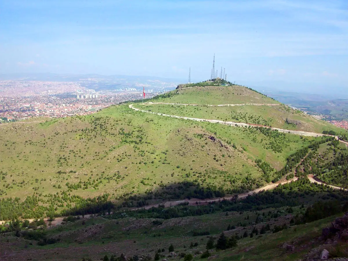 Ankara’yı tepeden gören türbe: Hüseyingazi