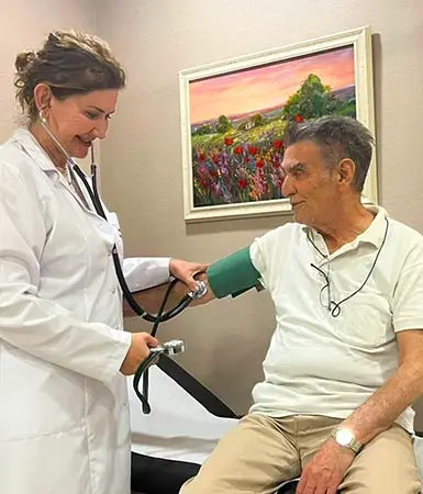 Oğlundan 80 yaşındaki babasına böbrek bağışı