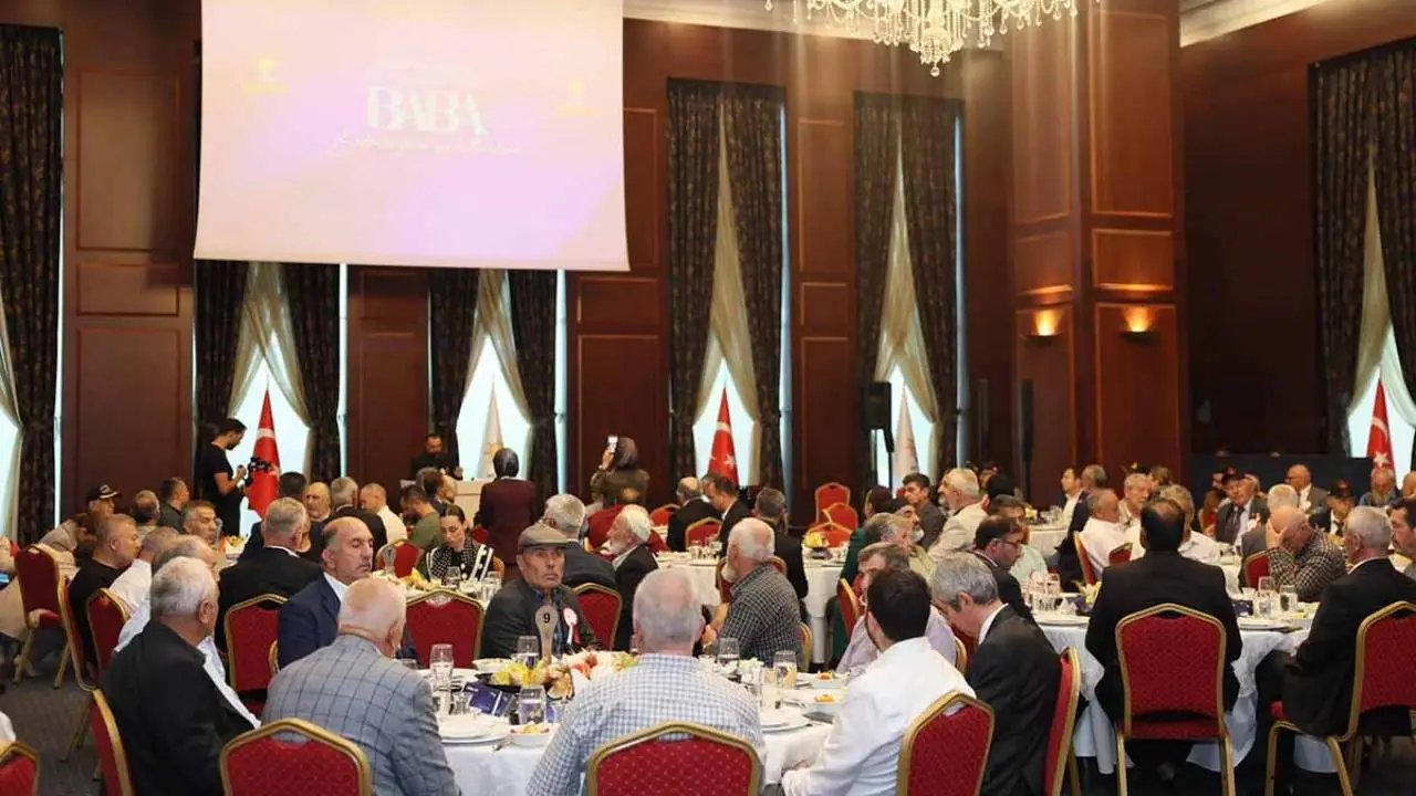 AK Parti Kadın Kolları, Ankara'da şehit babalarını ve gazileri ağırladı