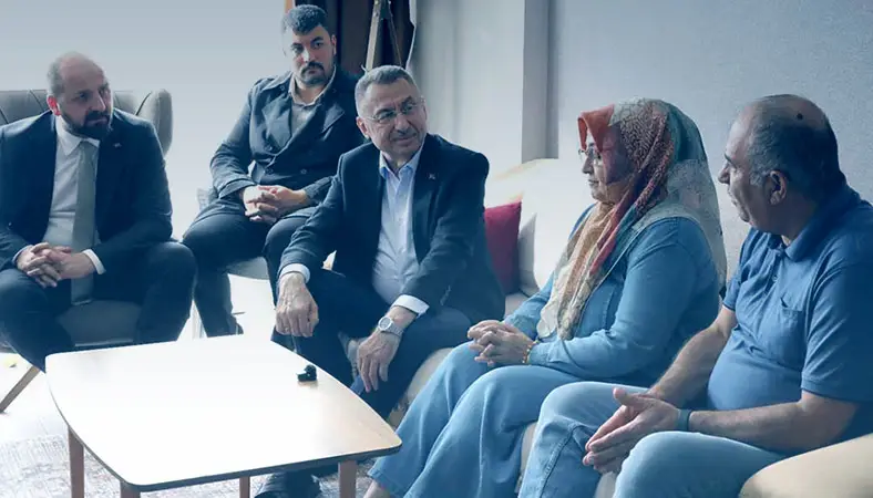 Oktay'dan şehit ailesi ve gazilere ziyaret