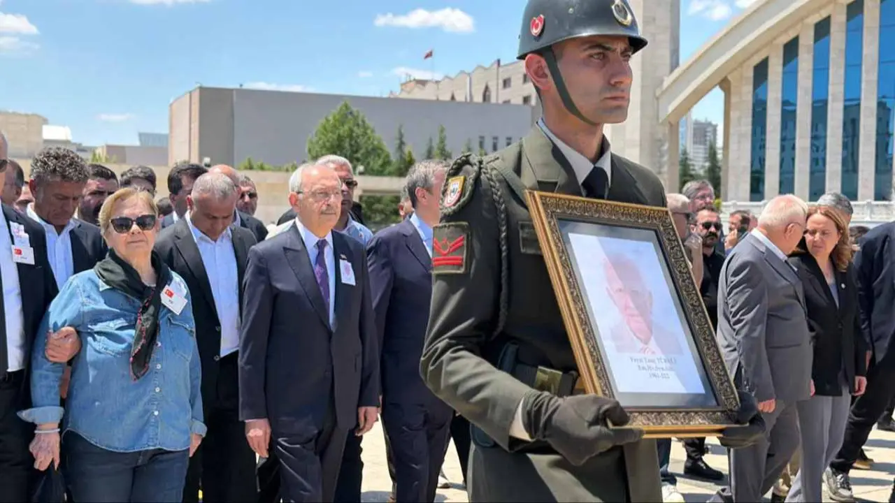 Kılıçdaroğlu Ankara'da cenaze törenine katıldı