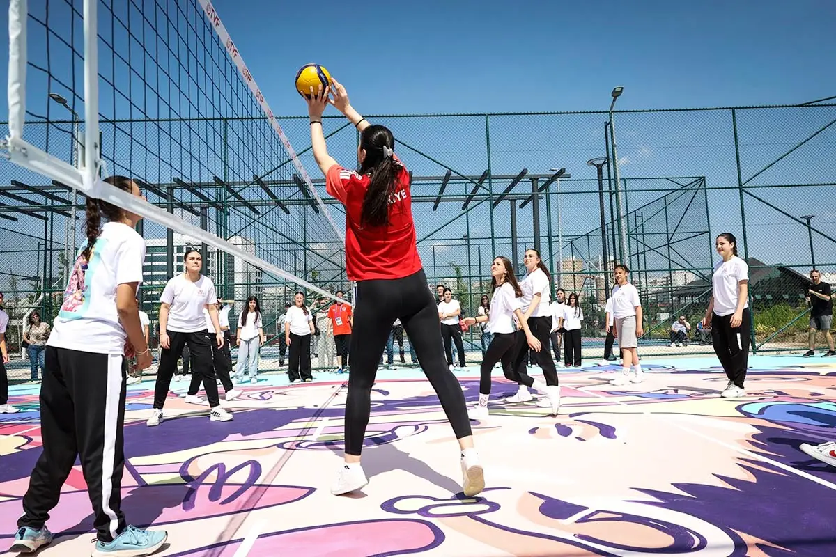 VNL Legacy Court sahası açıldı