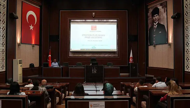 Keçiören'de proje geliştirme eğitimi verildi