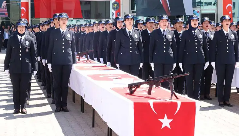 Akyurt'ta 948 polis adayı mezuniyet sevinci yaşadı