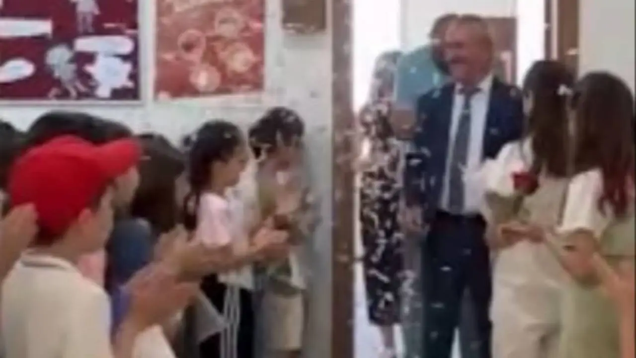 Akyurt'ta Orhan öğretmene anlamlı veda