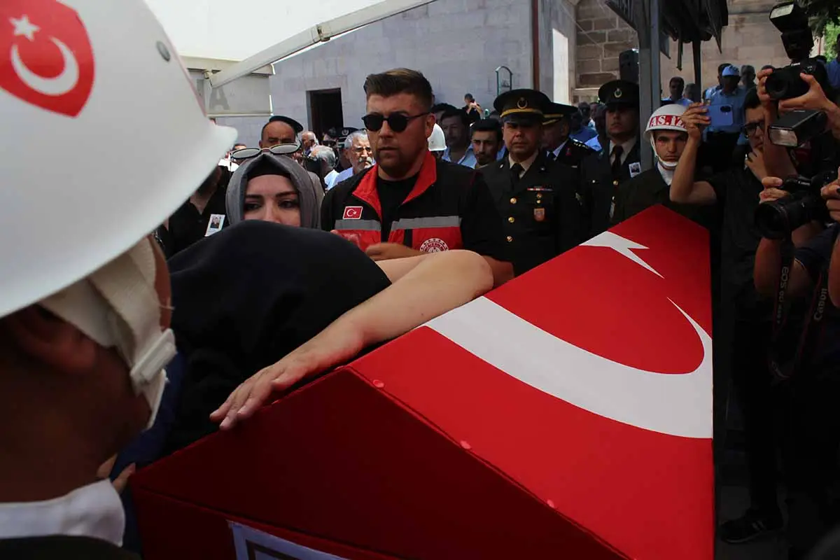 Ankara'da tedavi gören uzman çavuş şehit oldu