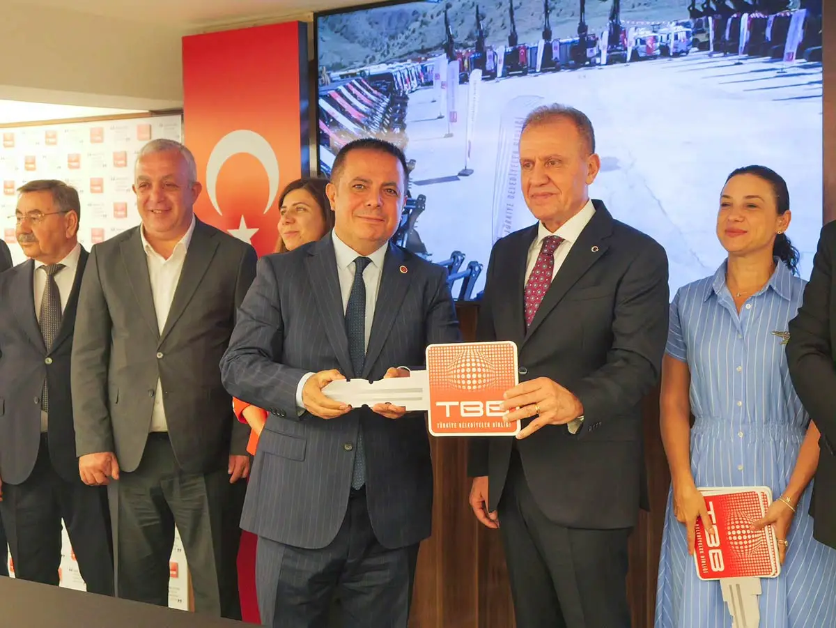 TBB’den Etimesgut Belediyesi’ne yeni hizmet aracı desteği