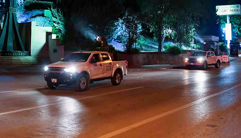 Başkentte ilaçlama çalışmaları sürüyor