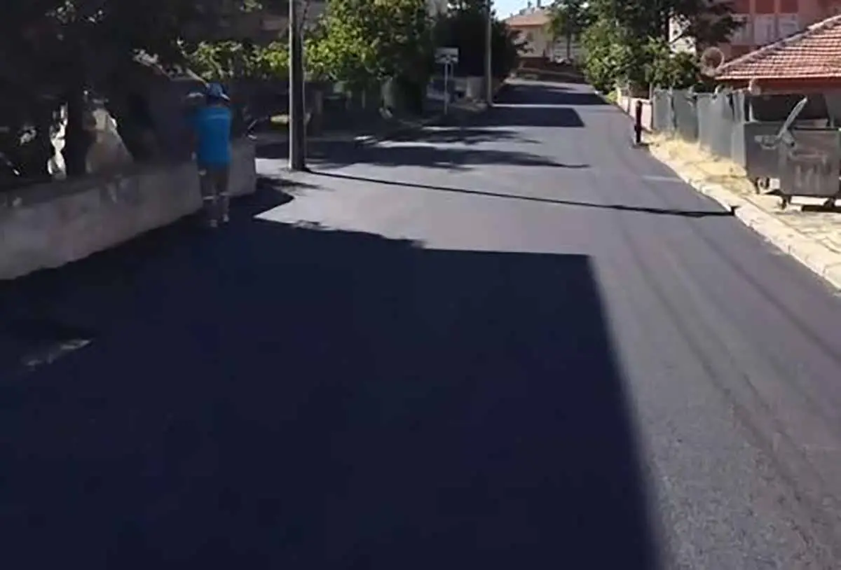 Barbaros Mahallesinde asfalt çalışması sürüyor