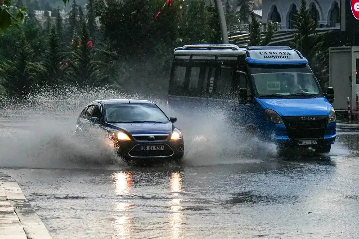 Ankara’da bugün hava nasıl olacak? Sağanak yağış ne zaman?