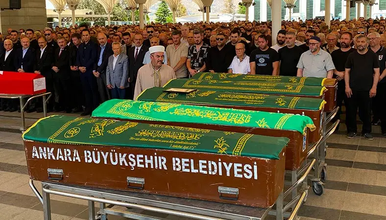 Ankara’da babasının öldürdüğü genç toprağa verildi