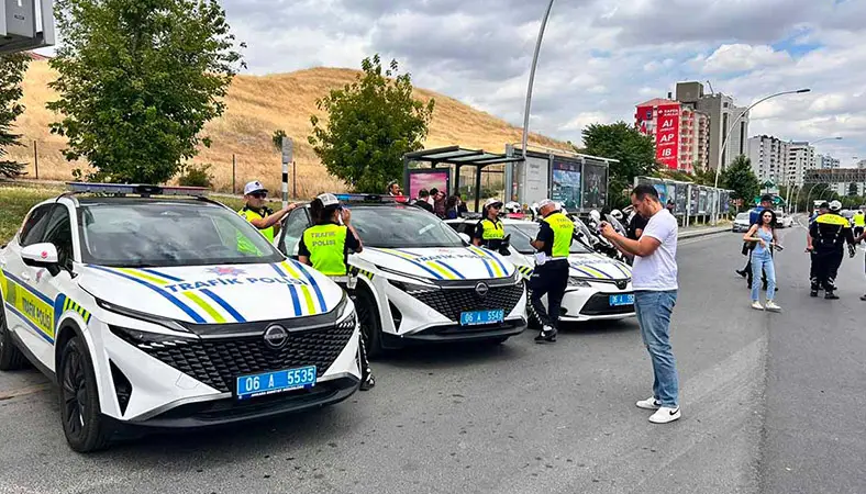 Ankara'da asayiş ve trafik denetimleri devam ediyor