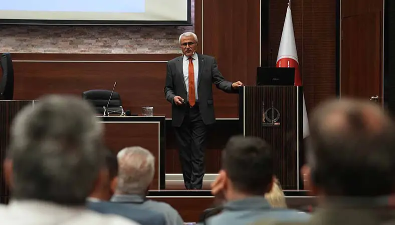 Keçiören'de personele yönelik 'Kamu Mali Yönetimi' eğitimi verildi