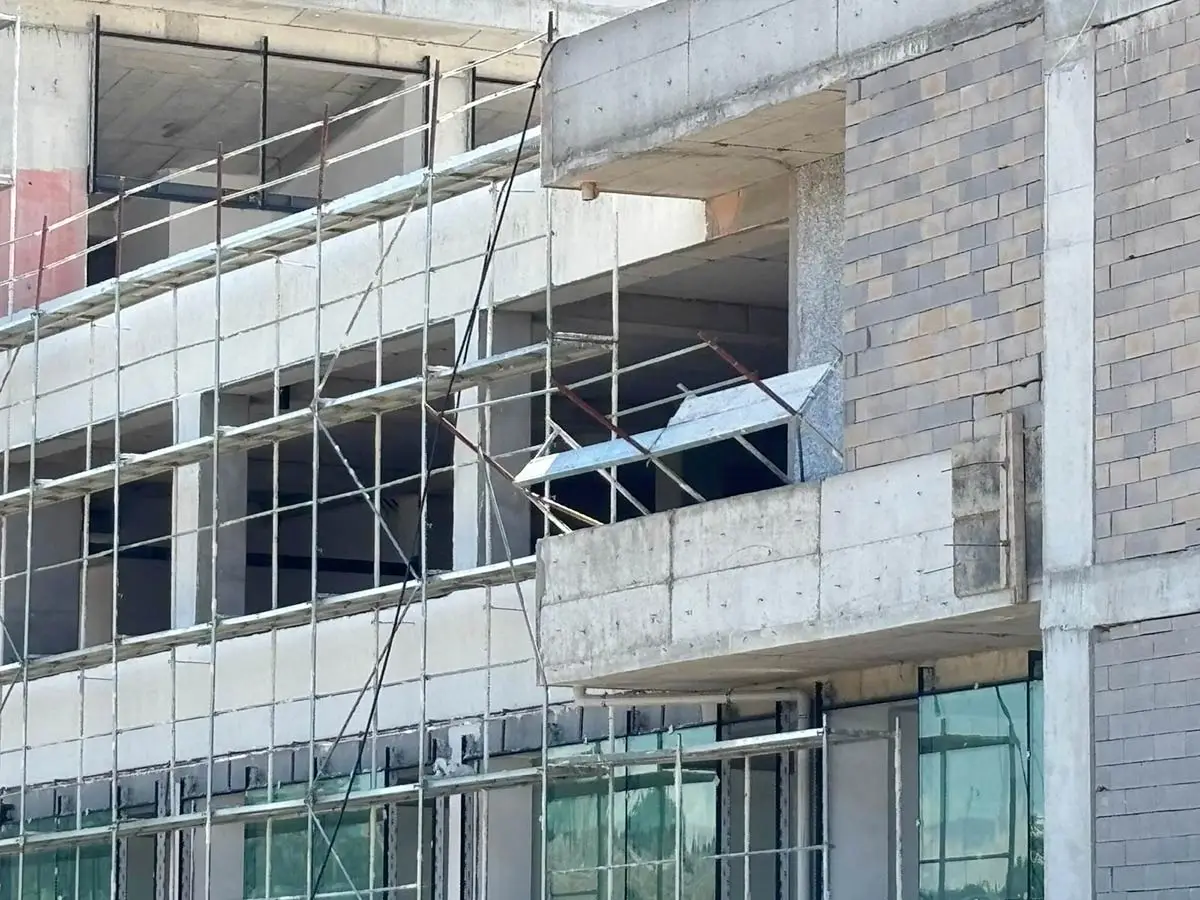 Yenimahalle'de iskeleden düşen inşaat işçisi yaşamını yitirdi
