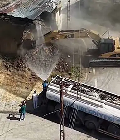 Çubuk'ta metruk yapılar yıkılıyor