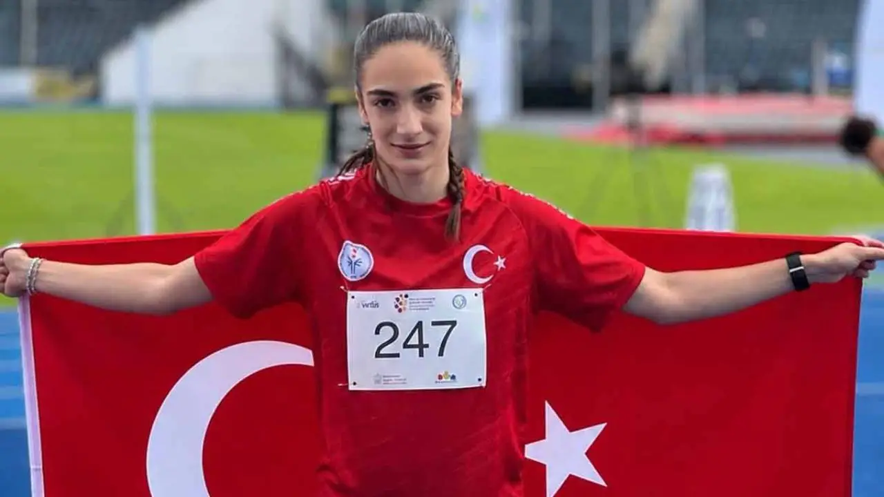 Elif Bayar'dan Ankara'ya Avrupa ikinciliği...
