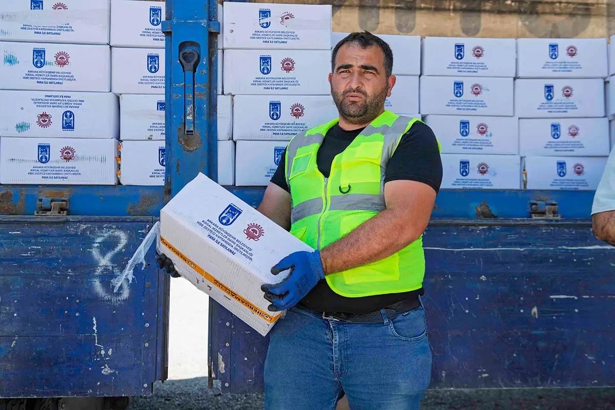 ABB’den arıcılara 80 bin kilo fondan arı yemi desteği