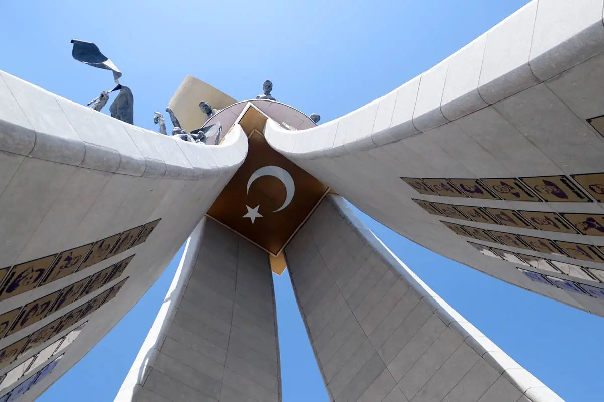 Külliye’deki 15 Temmuz Şehitler Anıtı 10. yıla hazırlanıyor