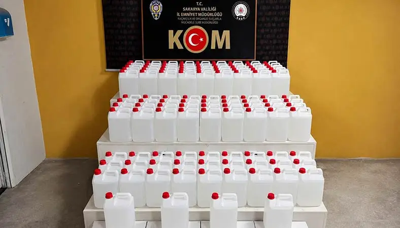 Ankara’ya giden 1 ton etil alkol Sakarya’da yakalandı