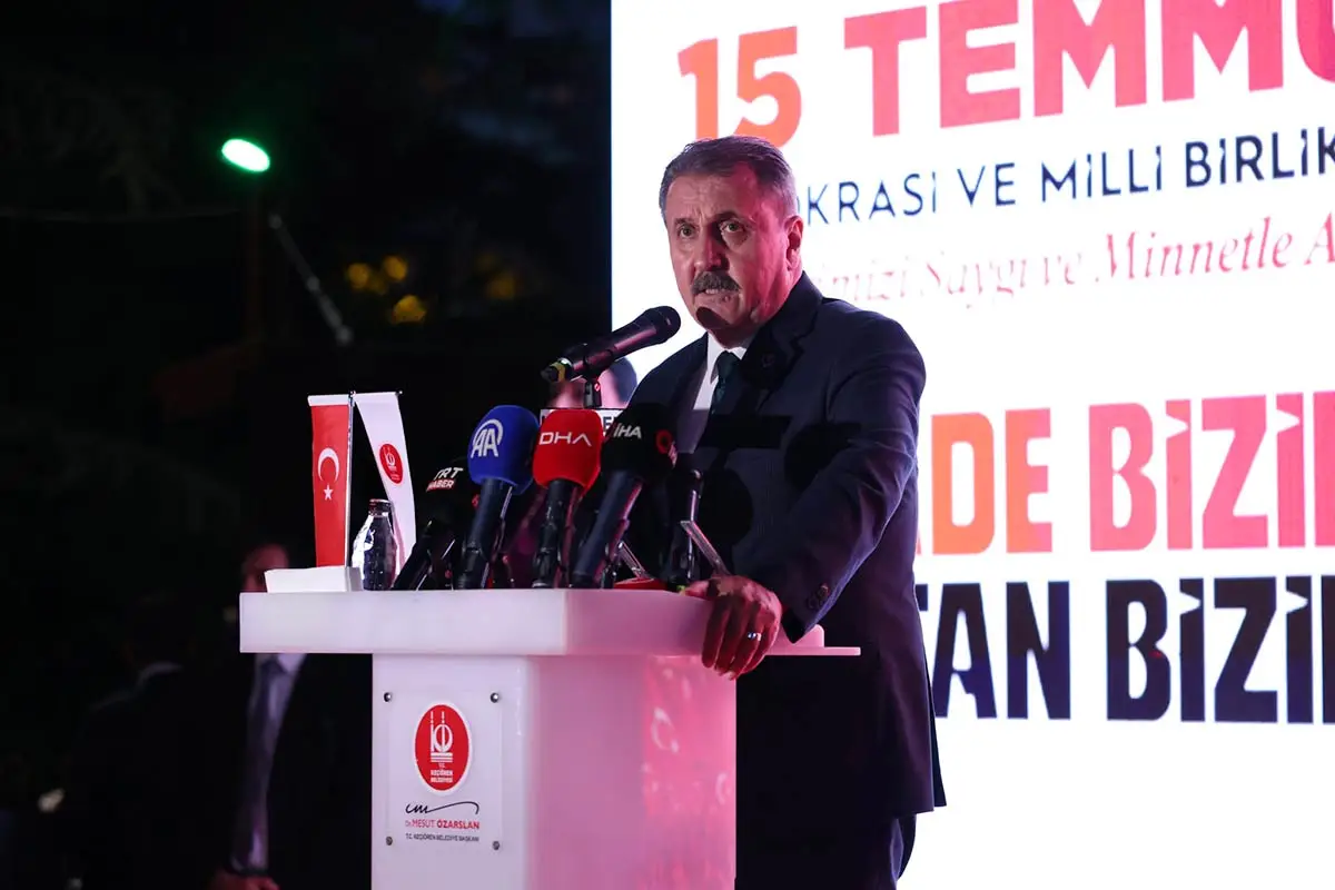 Büyük Birlik Partisi Genel Başkanı Mustafa Destici