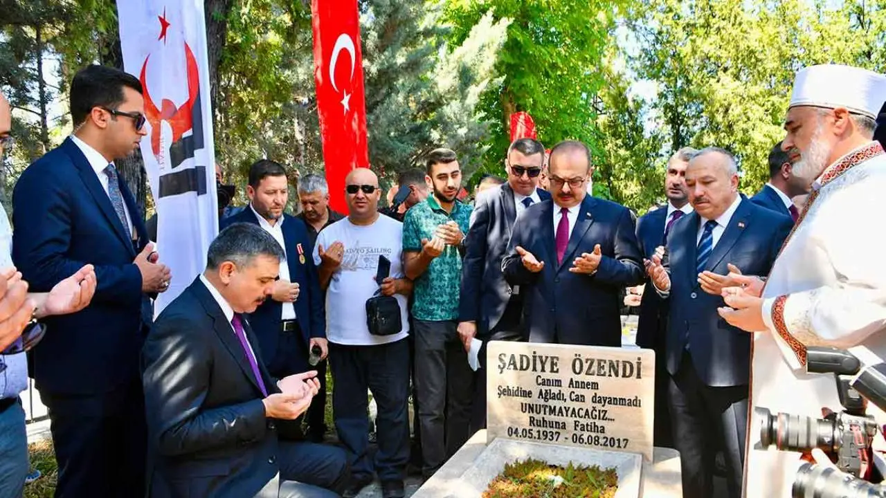 Vali Canbolat 15 Temmuz etkinliklerine katıldı