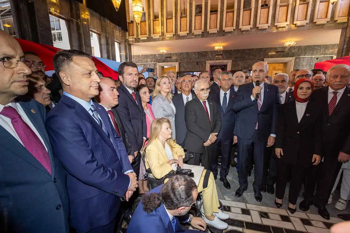 '15 Temmuz Manşetleri Gazetecilik Atölyesi Sergisi' büyük ilgi gördü